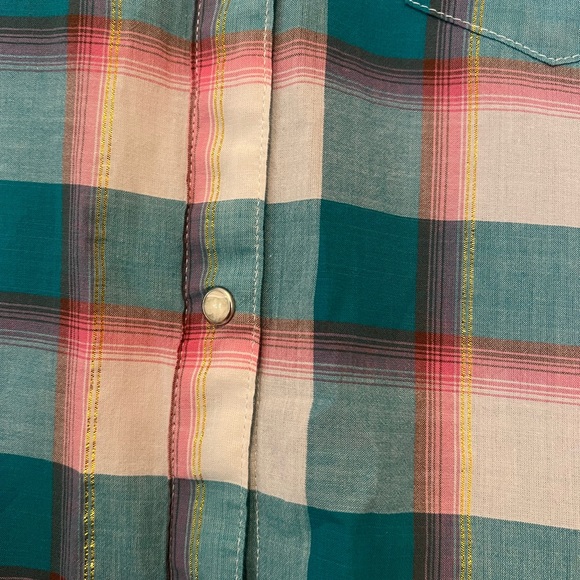 Wrangler button up shirt with embroidered shoulders size XL - Picture 5 of 5